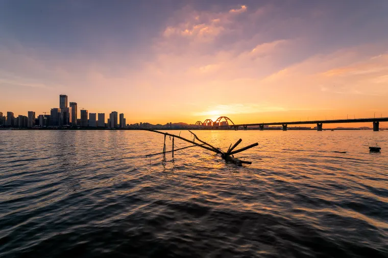 【2026 長沙自由行】高鐵3小時直達！景點美食、交通住宿、行程規劃懶人包
