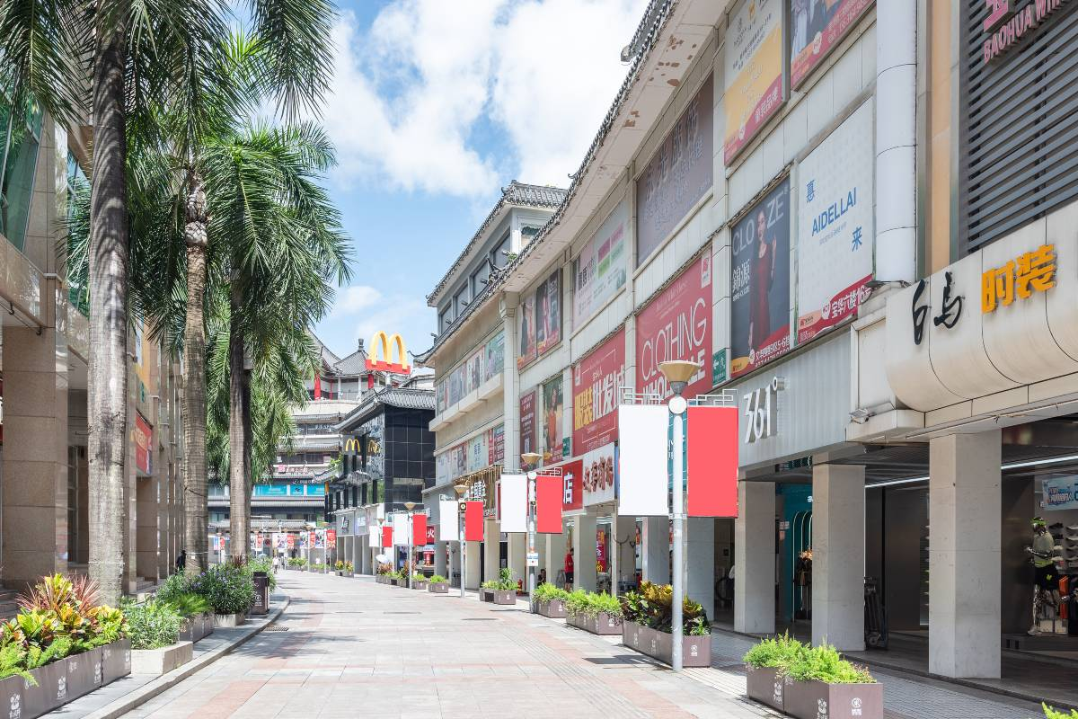 深圳東門一日遊2026｜地鐵直達！老街掃街美食/按摩推介/批發城攻略